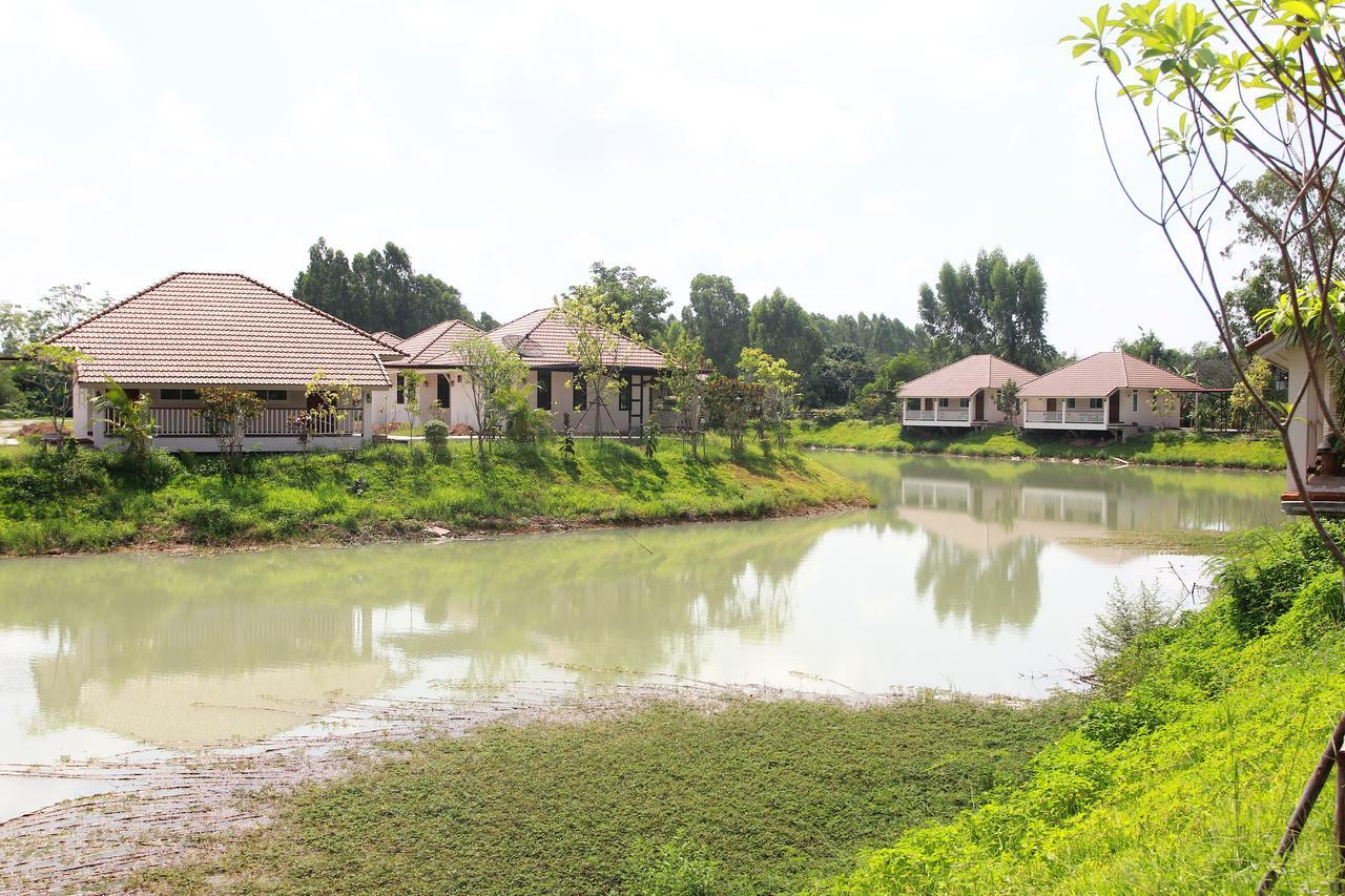 Pirom Lake And Resort Szimahaphot Kültér fotó