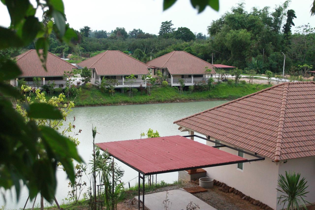 Pirom Lake And Resort Szimahaphot Kültér fotó